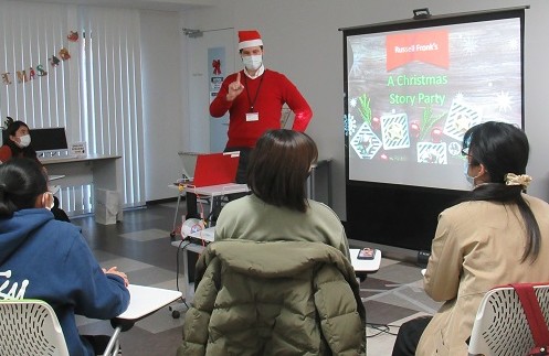 英語教育センターがクリスマスイベントを開催しました