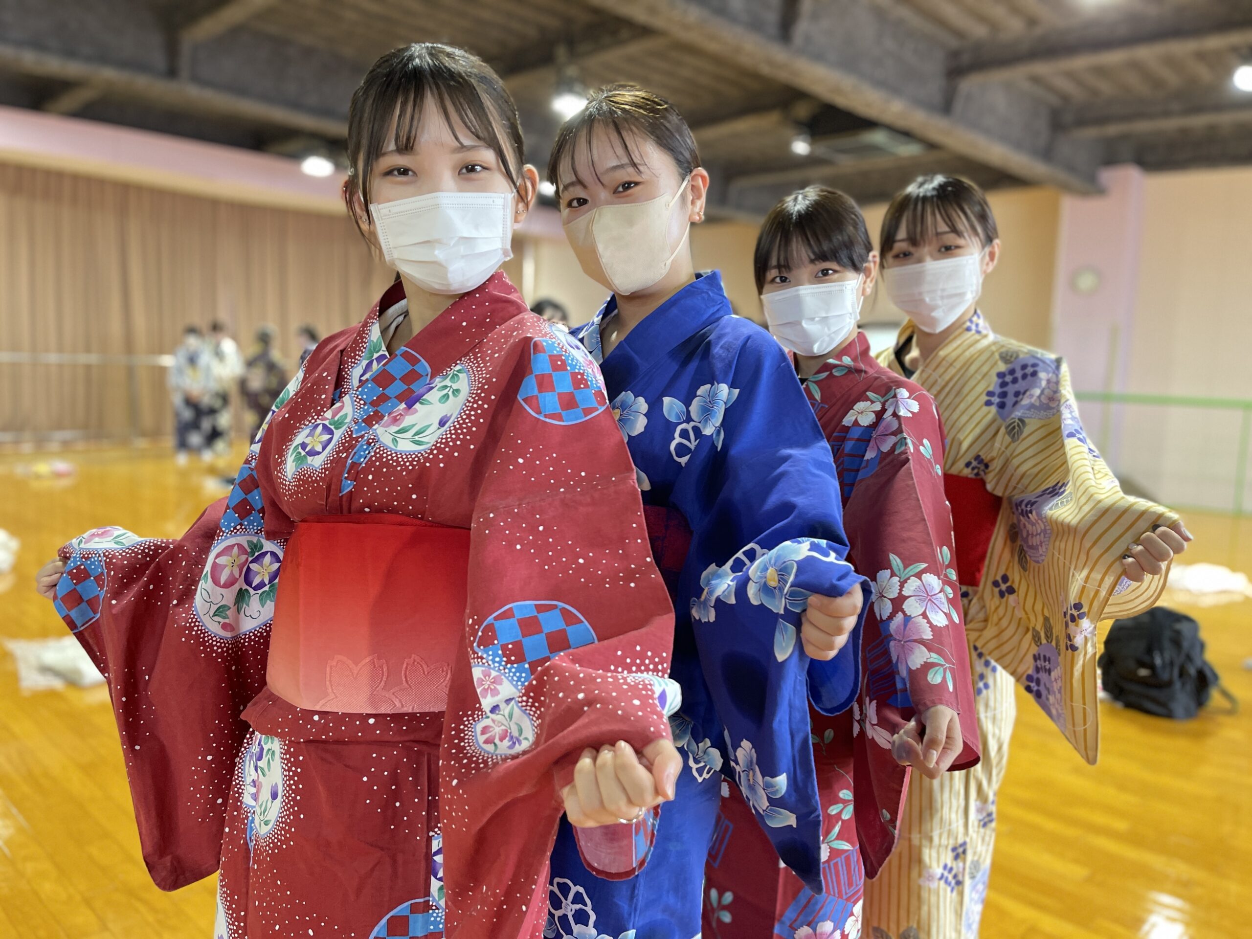 「日本の文化」で着付けを学ぶ