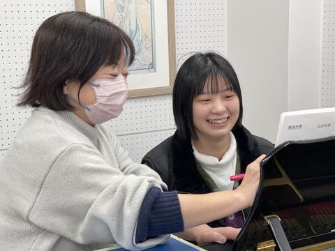 【入学前教育】個別ピアノレッスンを実施しました。