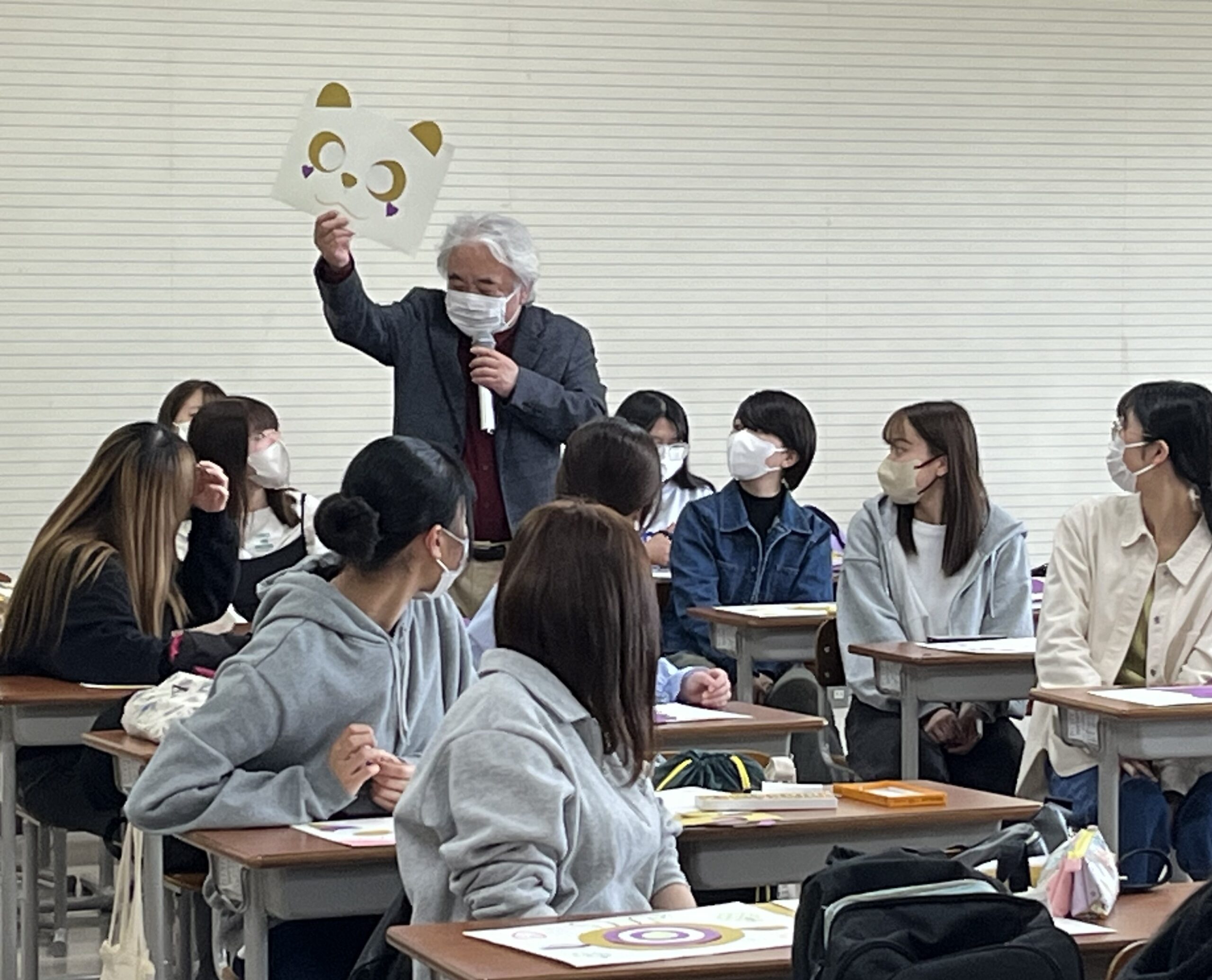 【授業紹介】〔子どもと造形遊び〕子ども学科2年生