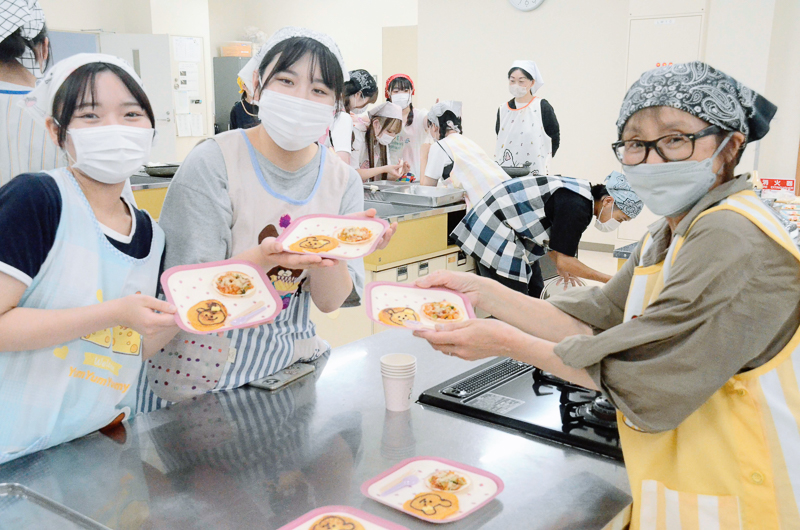 【保育学科】幼児の食事やおやつ作りを学びました！