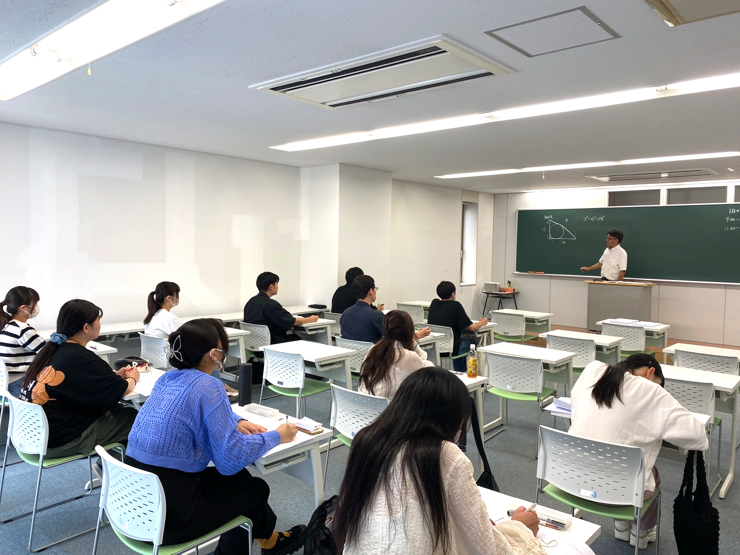 【こども学科】公務員試験対策講座を実施しました