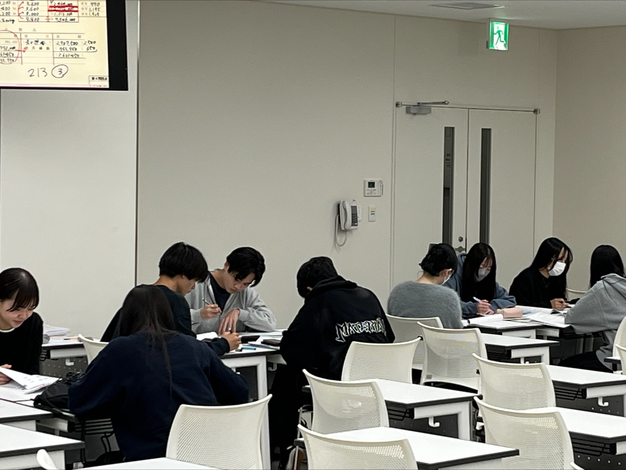 【ビジネスキャリア学科】ゼミ紹介➀「金融会計ゼミ」