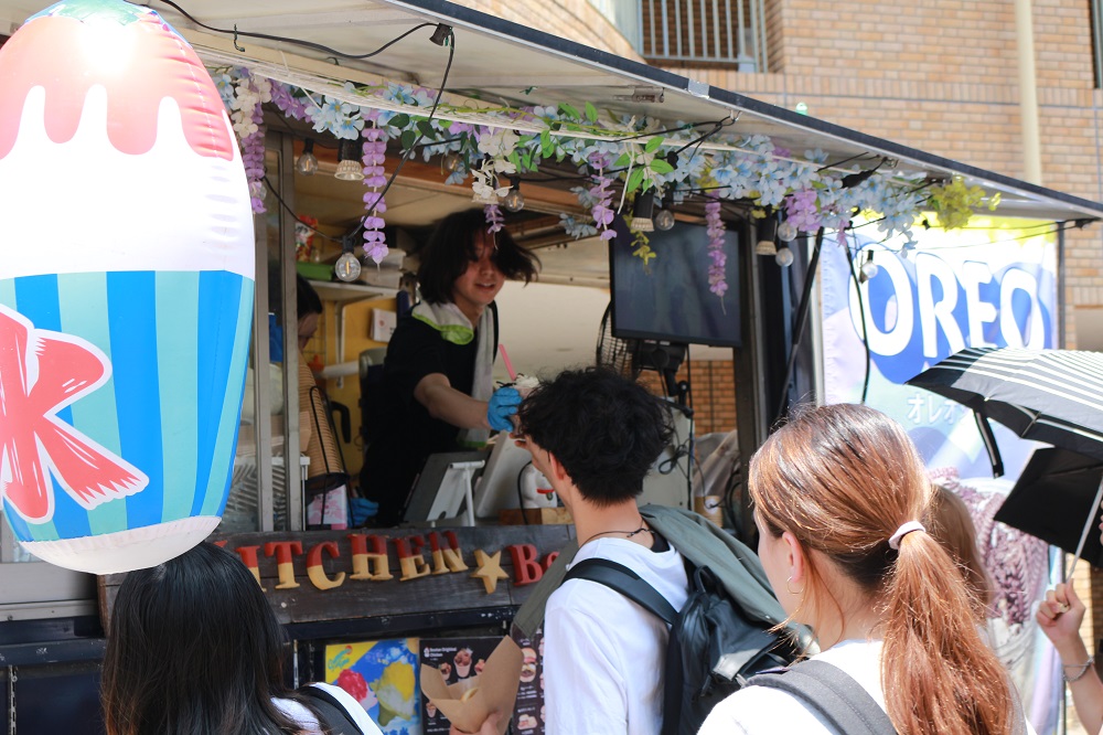 七夕フェスティバルで中宮と御殿山の両キャンパスにキッチンカーが登場しました