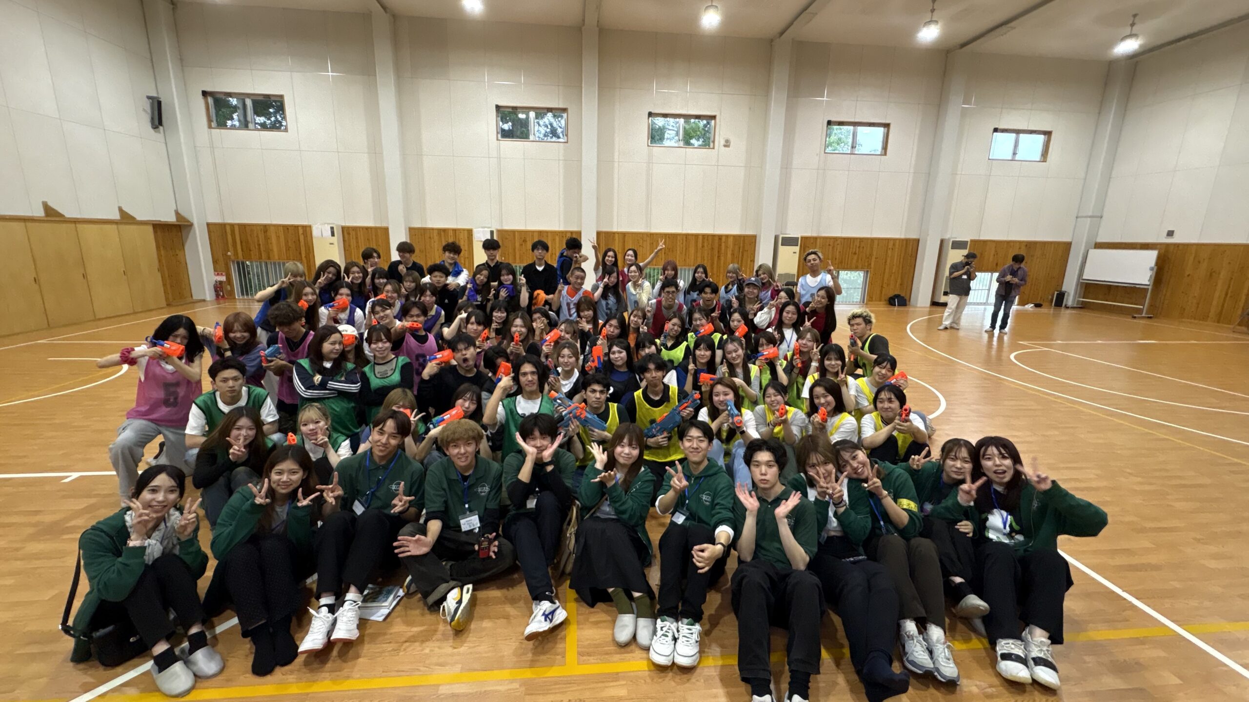 学生会のフレッシュマンキャンプに新入生ら約100人が参加し、交流を図るとともに学生会活動の理解を深めました