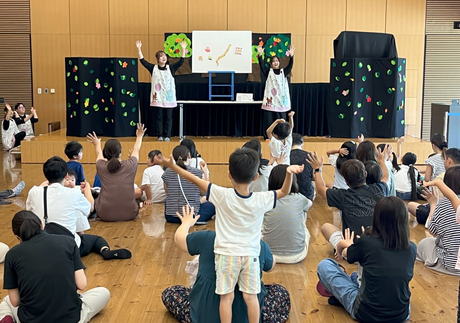 児童文化部　学外公演