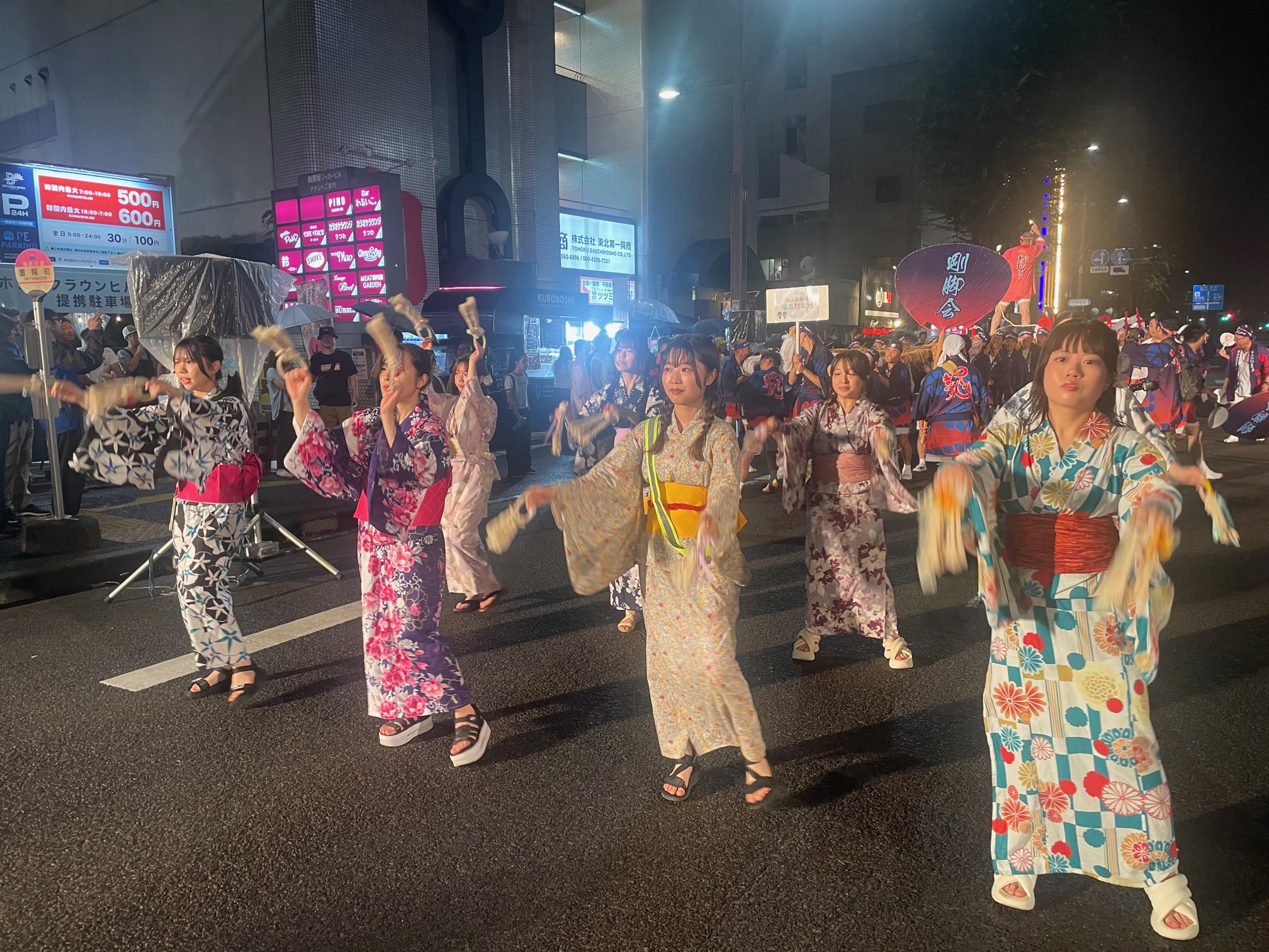 福島市わらじ祭りに参加しました。