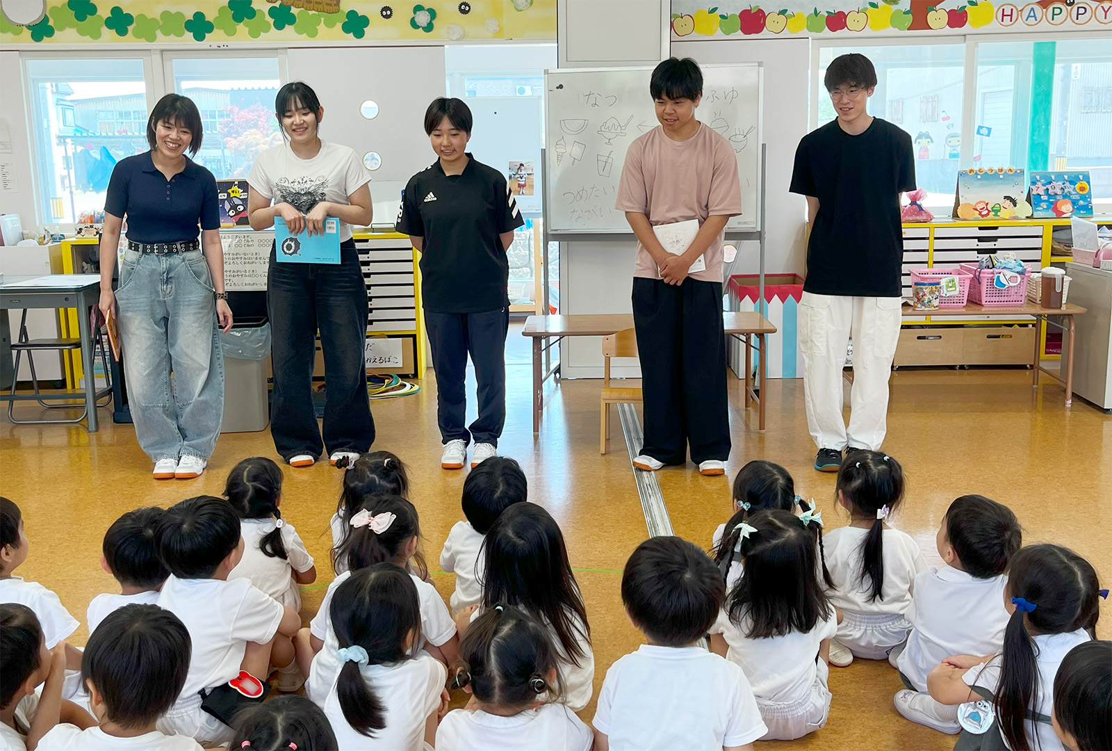 幼児保育学科の各サークルが附属幼稚園で発表する「ちゅっぴぃチャレンジ」を行いました