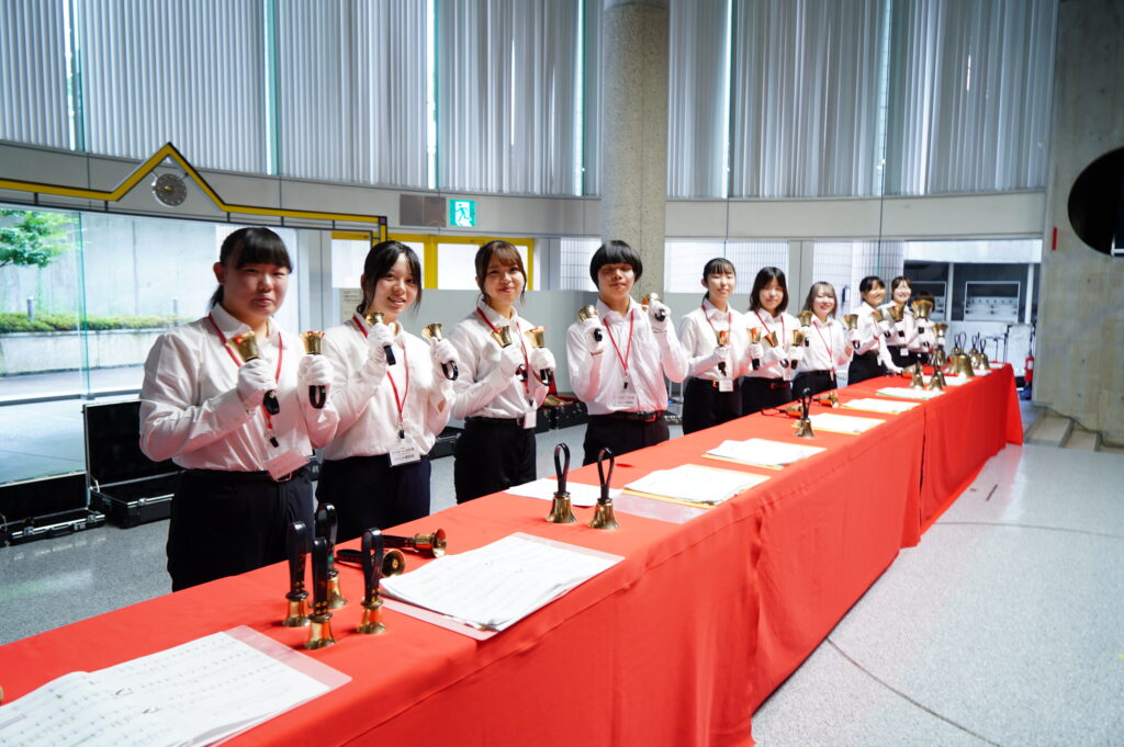 こどもの夢ひろば“ボレロ”にて「ハンドベル」を演奏しました