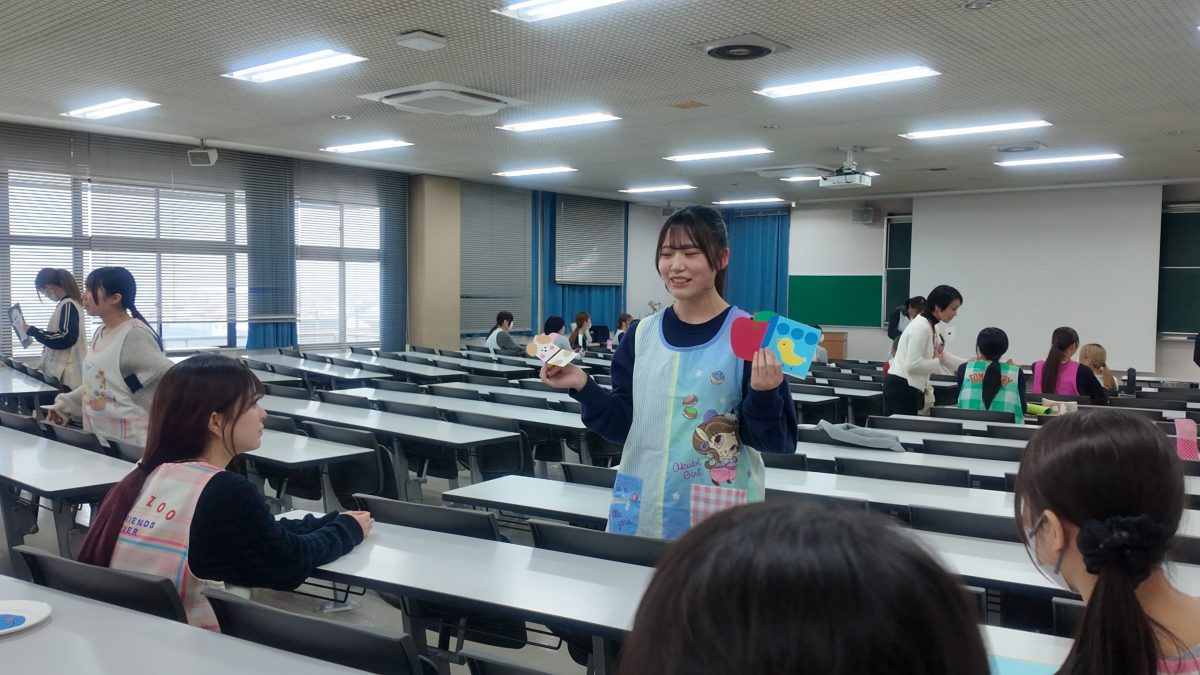 【授業紹介】「保育実習指導IA」（子ども学科１年生）ゲストスピーカーより講演