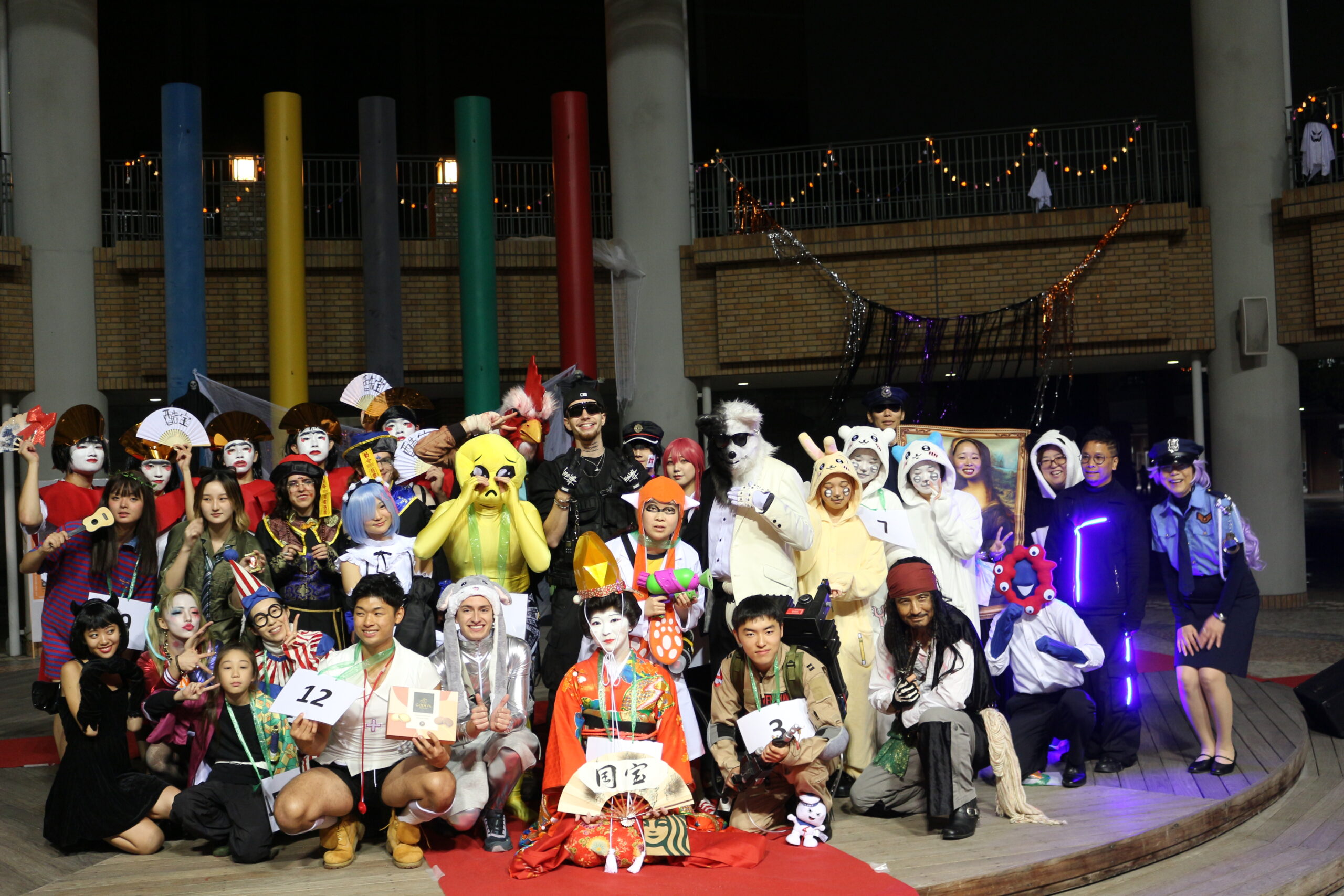 「HALLOWEEN NIGHT」が開かれ約500人がハロウィンの夜を楽しみました／仮装コンテストの出演者を一挙公開