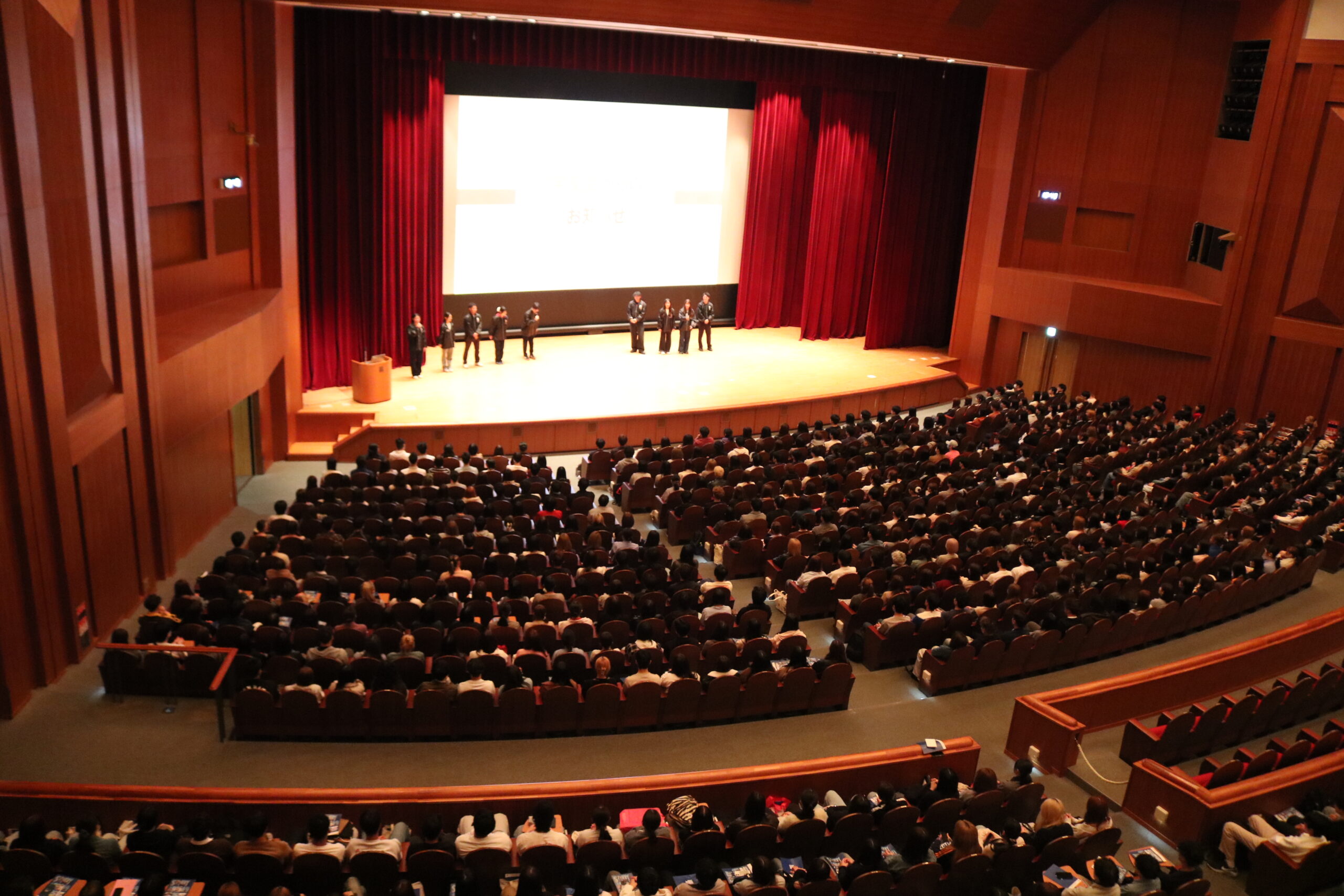 新入生と3年次編入生へのオリエンテーションが開かれました／短期大学部は31日に開催します