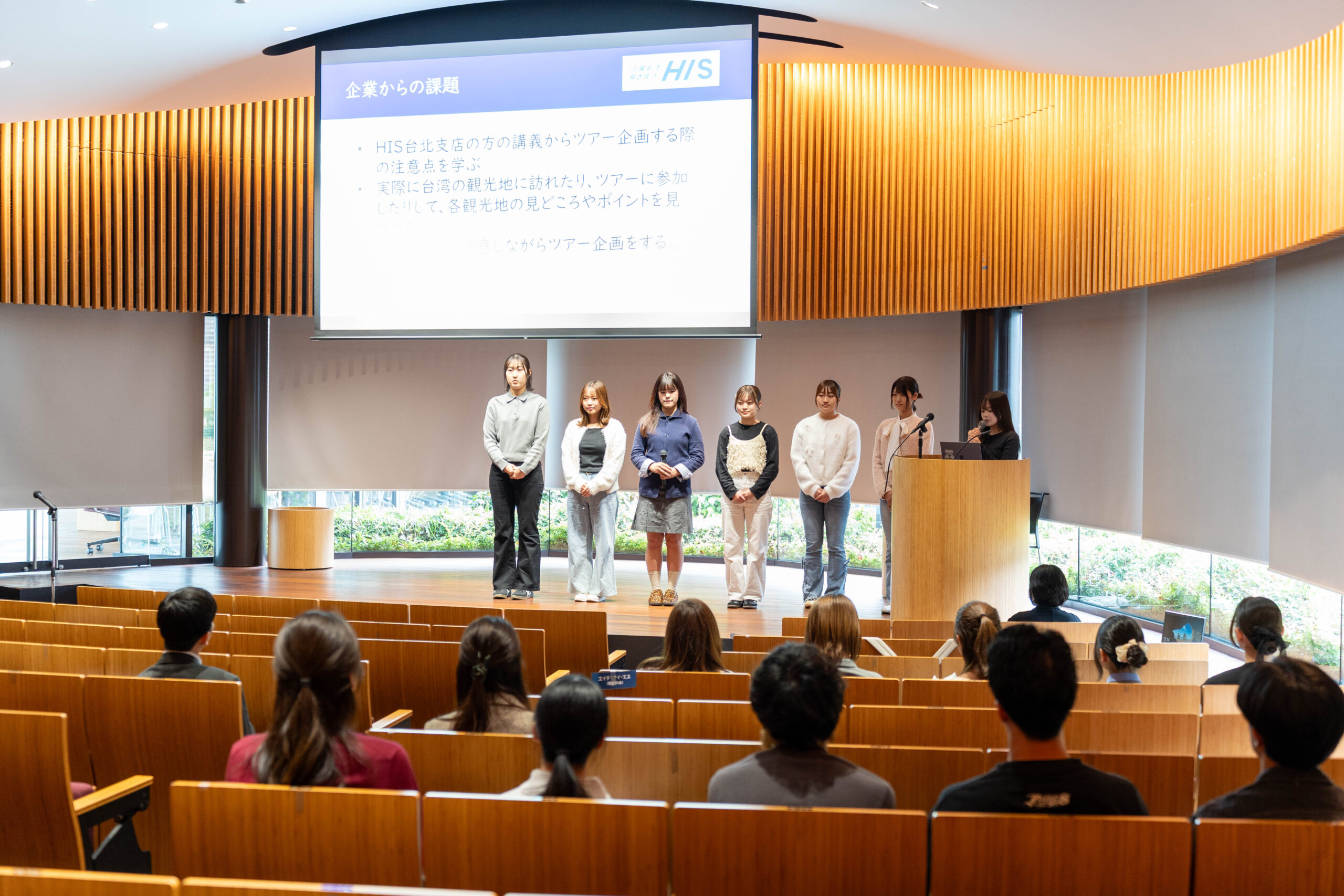 マレーシア、タイ、台湾で実施した春期奨学金付き海外インターンシップの学内合同報告会を開催しました