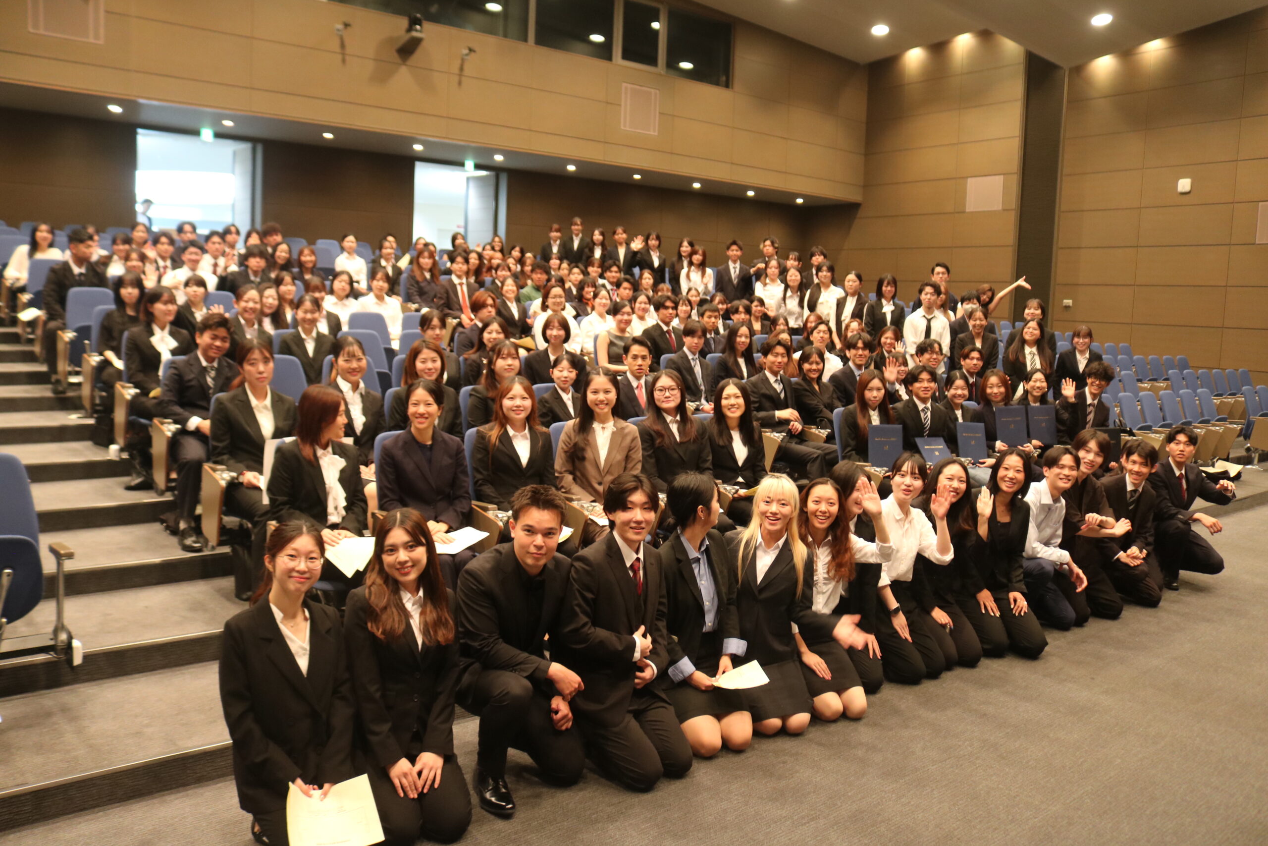 2026年秋派遣の留学生壮行会が開かれ、長期留学する151人が留学への決意を新たにしました